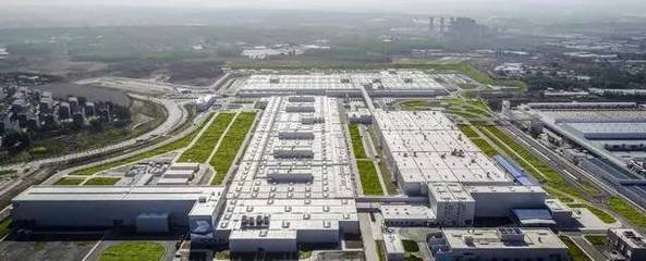 本土化“加速跑” 寶馬以計算機系統技術服務為引擎，駛入未來競爭新賽道